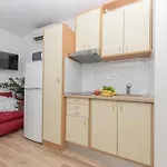 Marie Appartamento Makarska