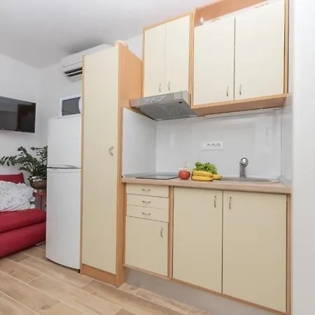 Marie Apartman Makarska